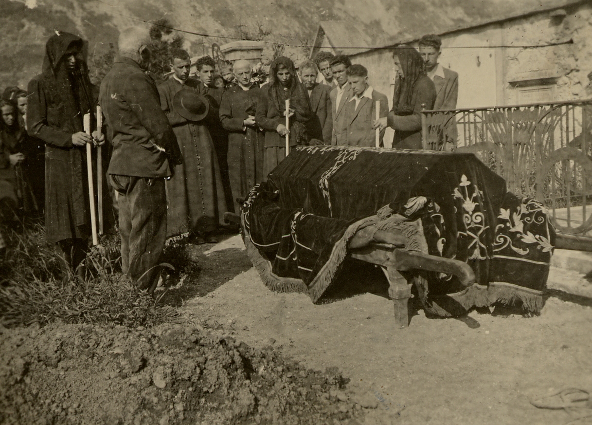 1957. Don Bortolo's funeral?