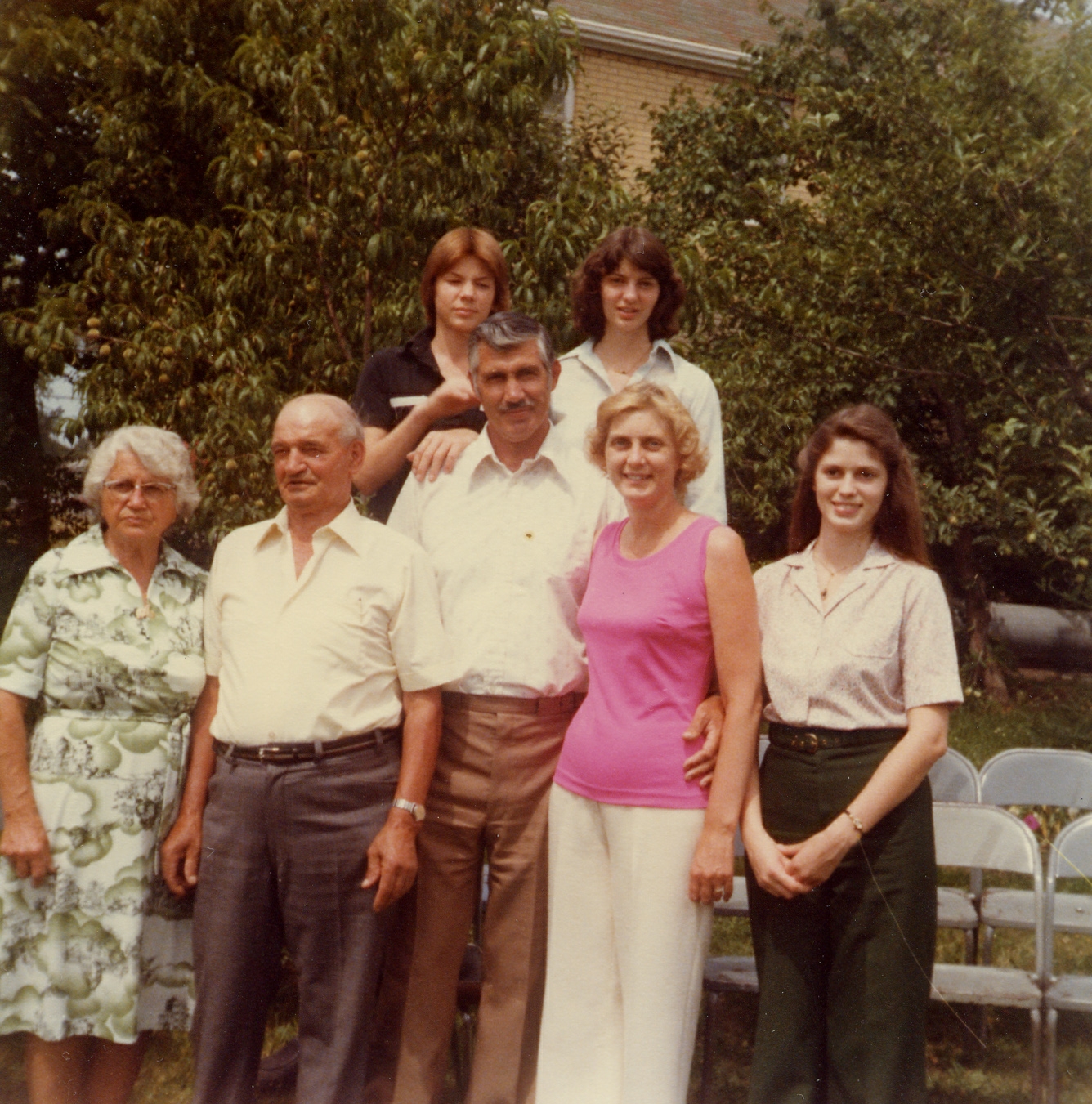 1978, Niagra Falls. Andrew, Sharon, Ma, Pa, Giovanni, Phillis and Nancy.