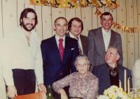 Frankie, Teenie, Peter, Albert Susin, Zia Marietta and Zio Vittorino.