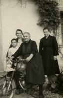 1955, Fonsazo. Giovanni, Ma, Nona, Zia Maria.