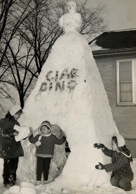 Snowman - Niagara Falls